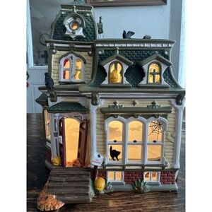 1998 Snow Village Haunted Mansion  w/ Projection. In Box. Tested - Works!